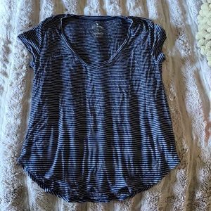 american eagle t shirt